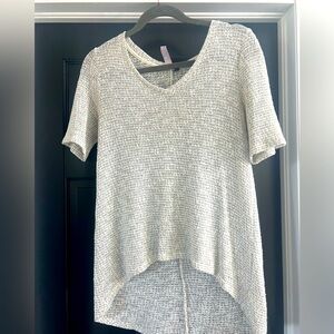 Francesca’s Gray/ White T Shirt